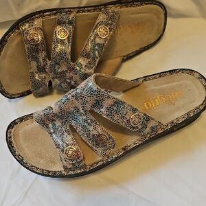 Alegria Women's Multi-Color Textured Sandals